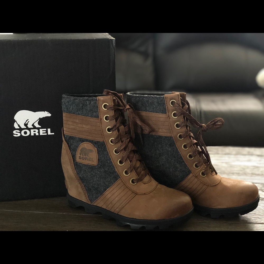 NIB Sorel Lexie Wedge